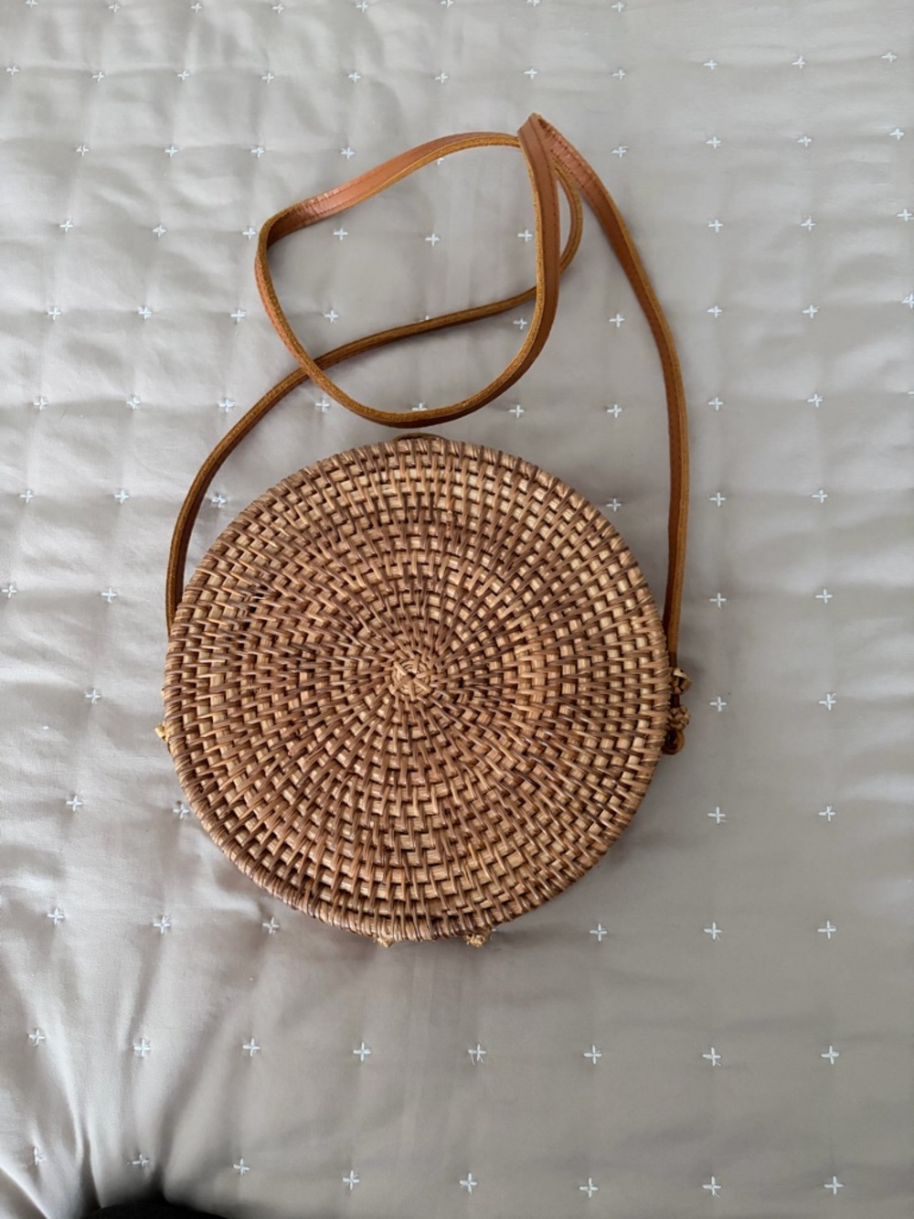 Round Woven Crossbody Bag in Tan